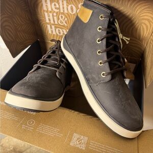 OluKai Men's Grey & Brown Chukka Boots NIB